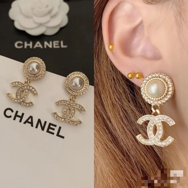 Chanel Earrings Comfortable 224839