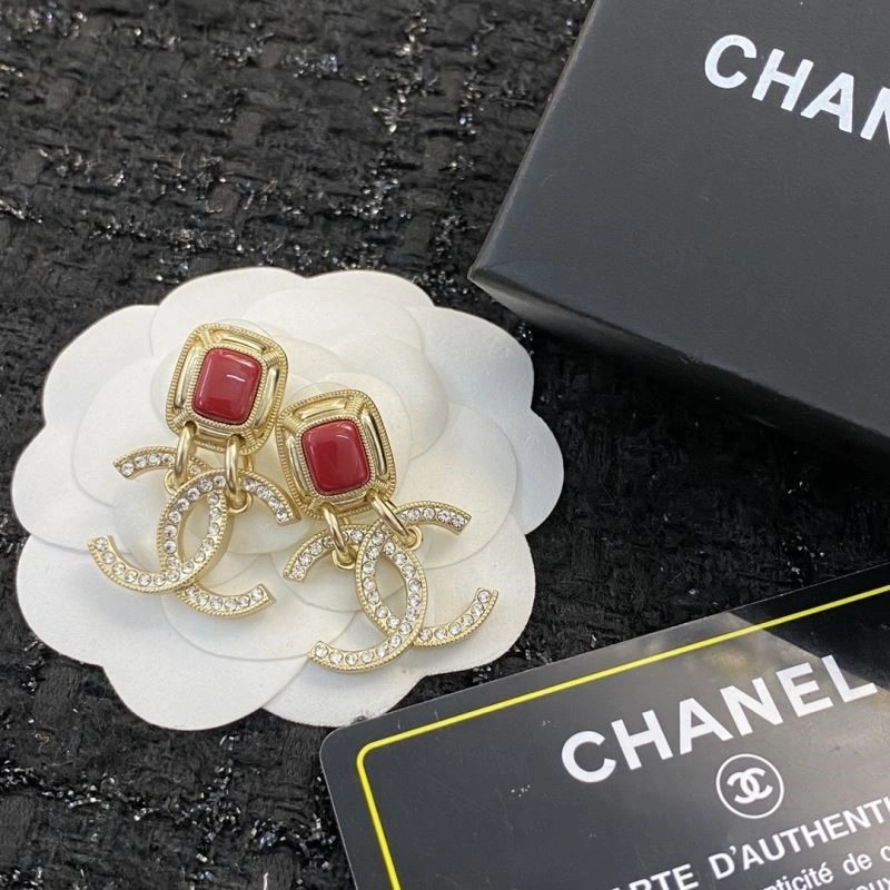 Lightweight Chanel Earrings 224836