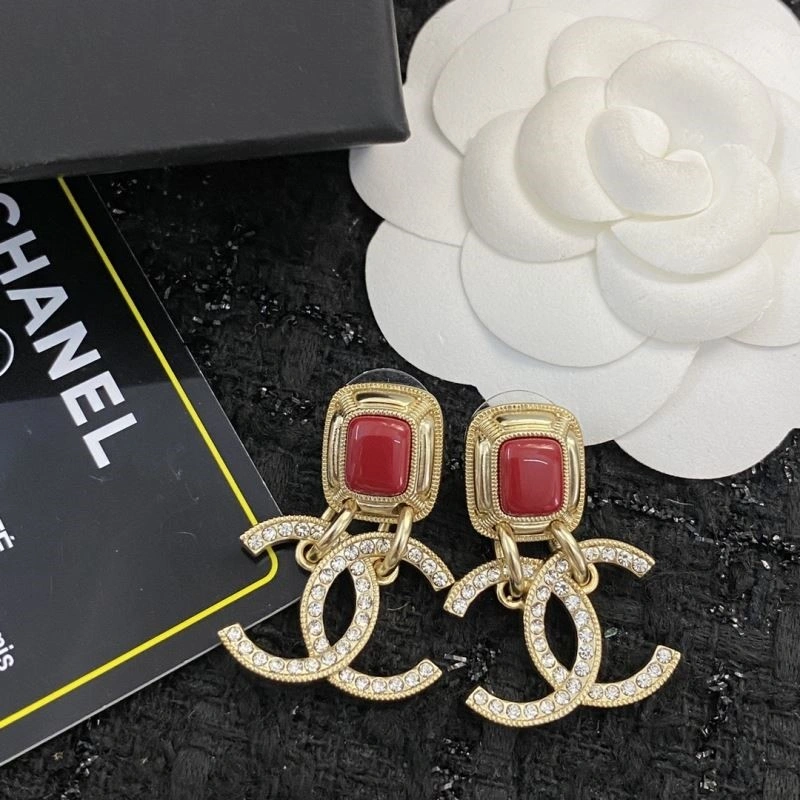 Lightweight Chanel Earrings 224836