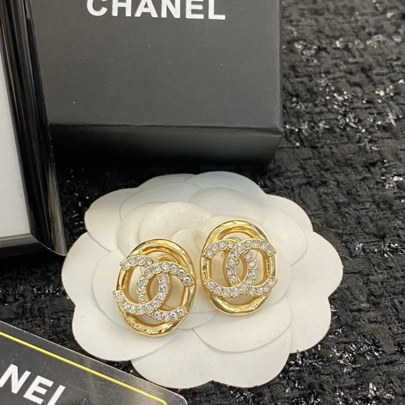 Chanel Earrings EyeCatching 224827