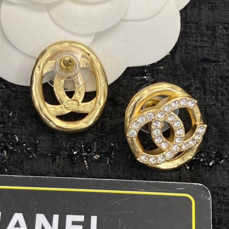 Chanel Earrings EyeCatching 224827