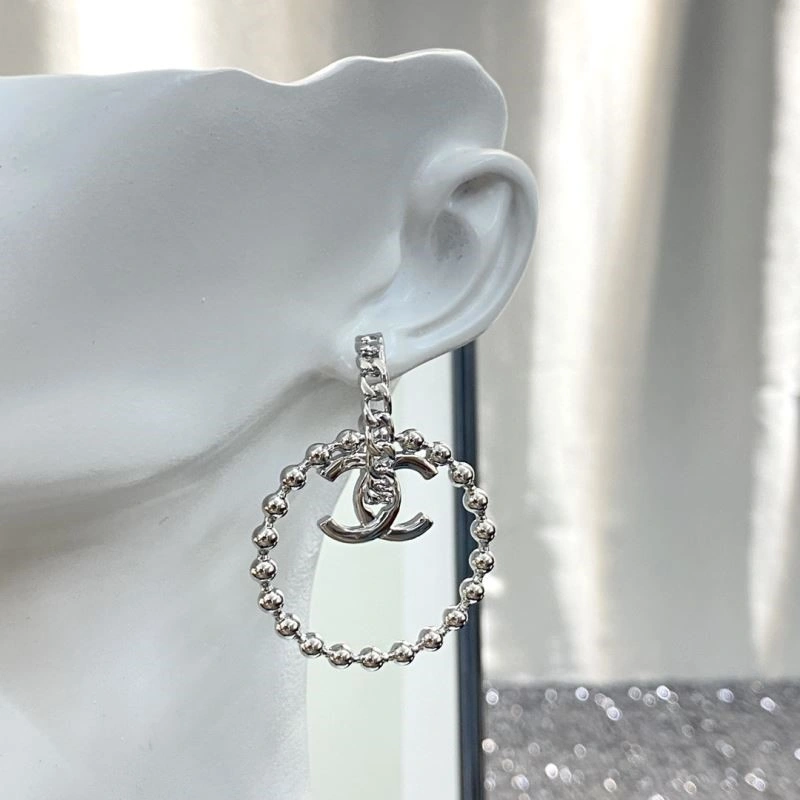Lightweight Chanel Earrings 224834