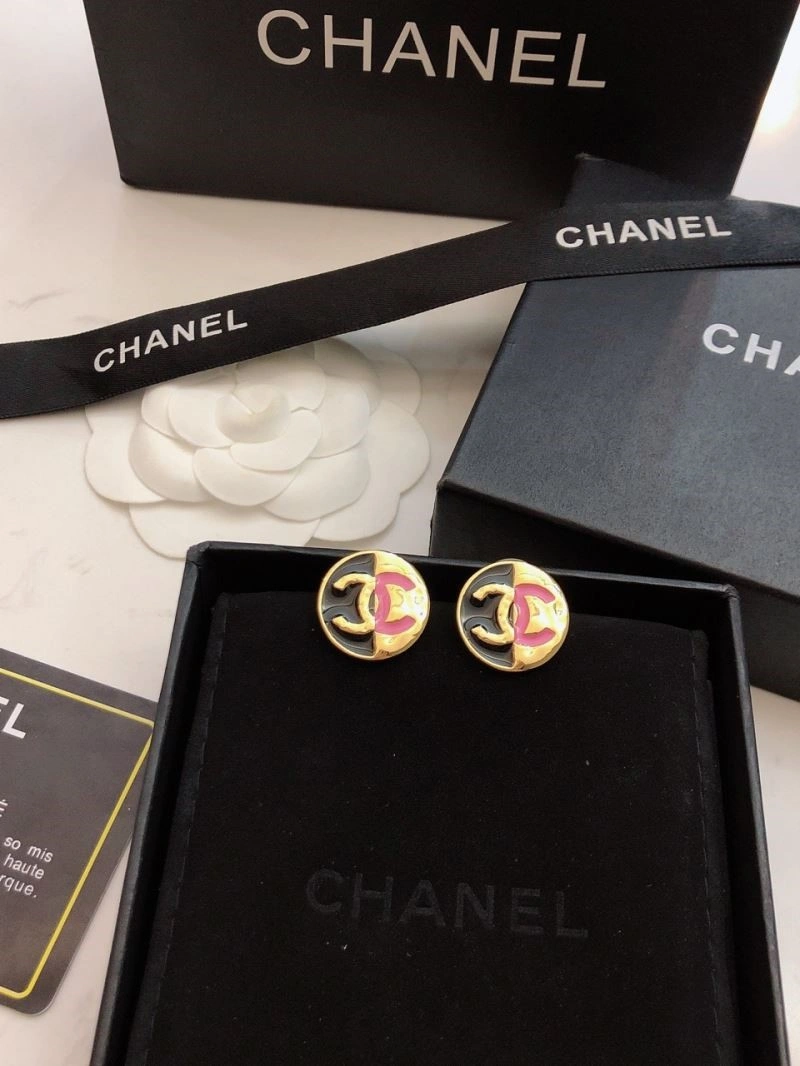 Affordable Chanel Earrings 224824