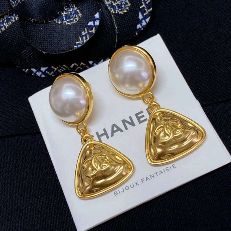 Chanel Earrings Neat 224823