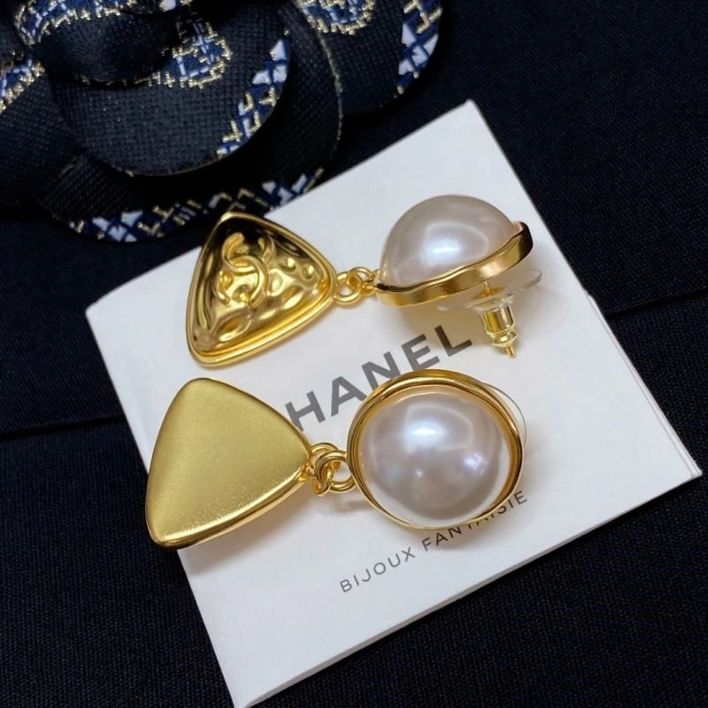 Chanel Earrings Neat 224823