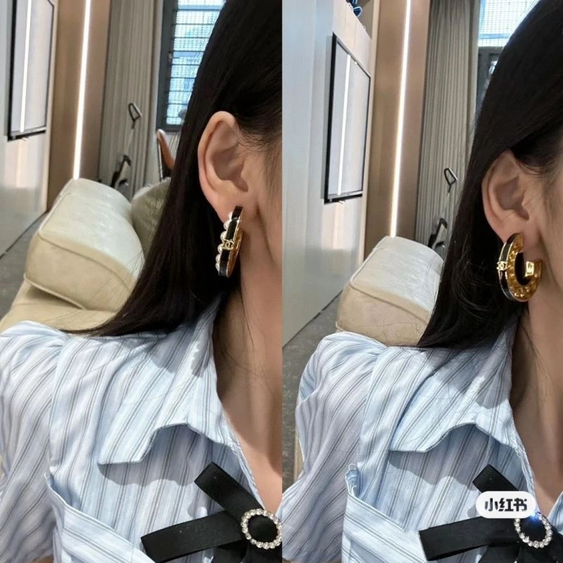 Chanel Earrings Functional 224807