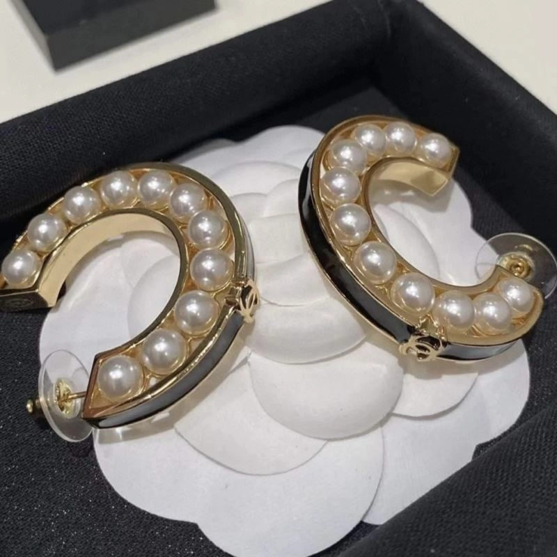 Chanel Earrings Functional 224807