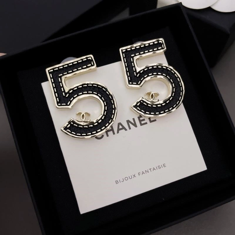 Chanel Earrings Affordable 224835