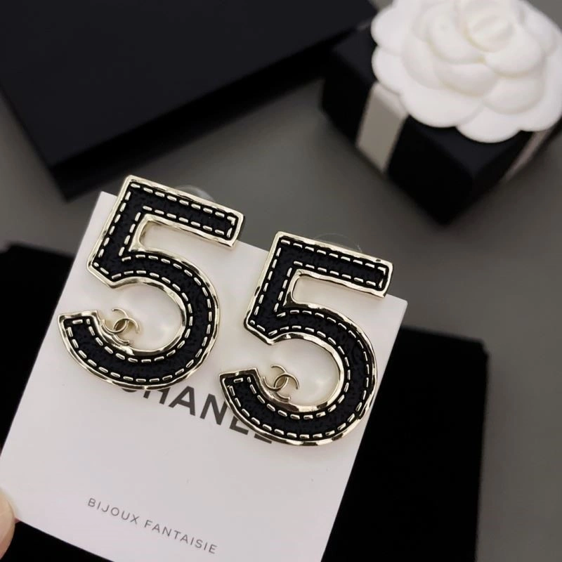 Chanel Earrings Affordable 224835