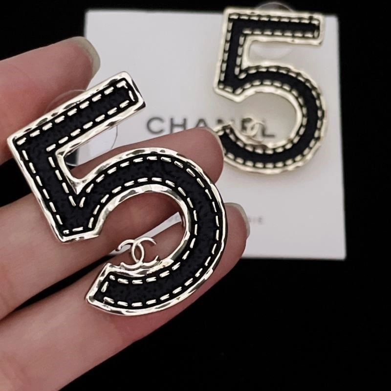 Chanel Earrings Affordable 224835