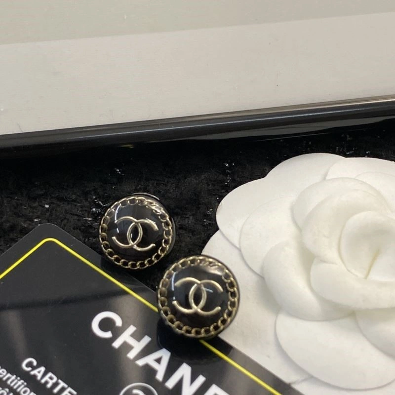 Chanel Earrings Bright 224810
