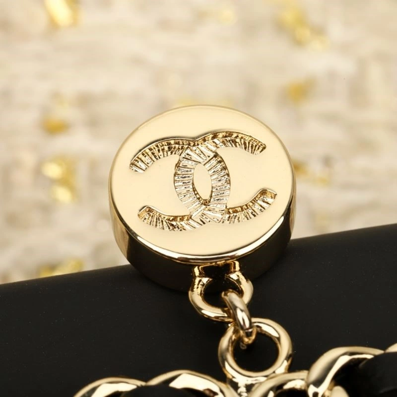 Trendy Chanel Earrings 224849
