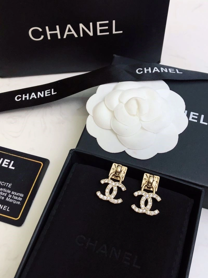Comfortable Chanel Earrings 224796