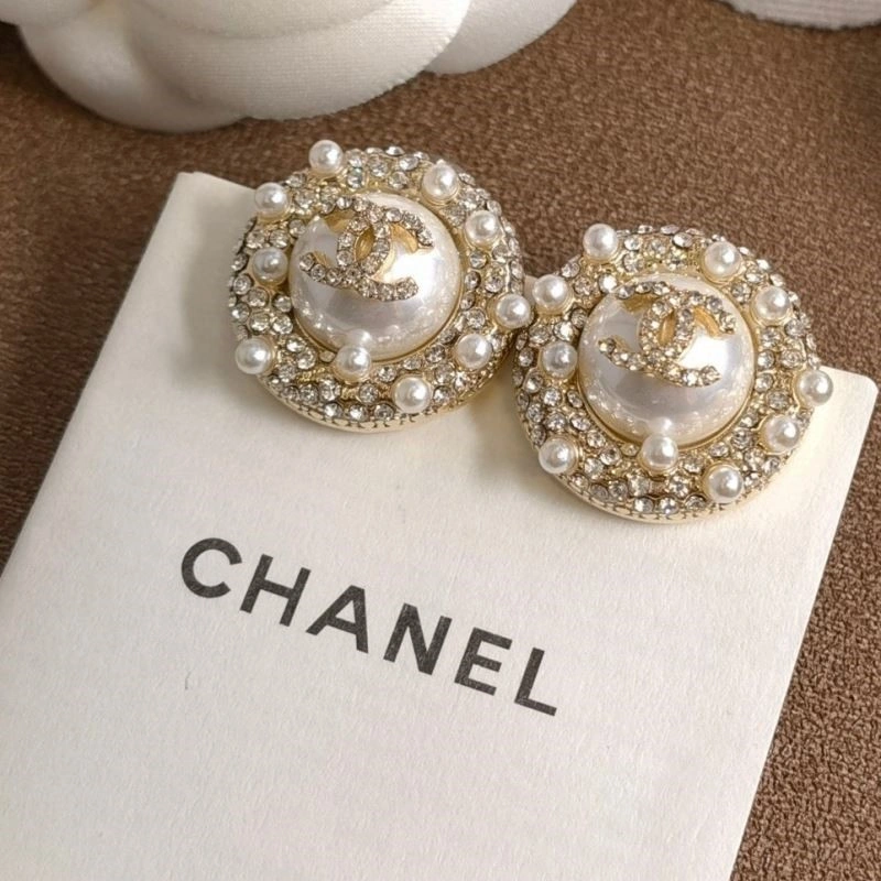 Trendy Chanel Earrings 224783