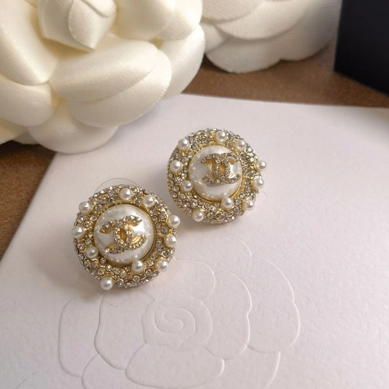 Trendy Chanel Earrings 224783