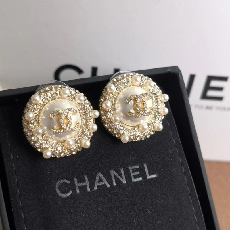 Trendy Chanel Earrings 224783