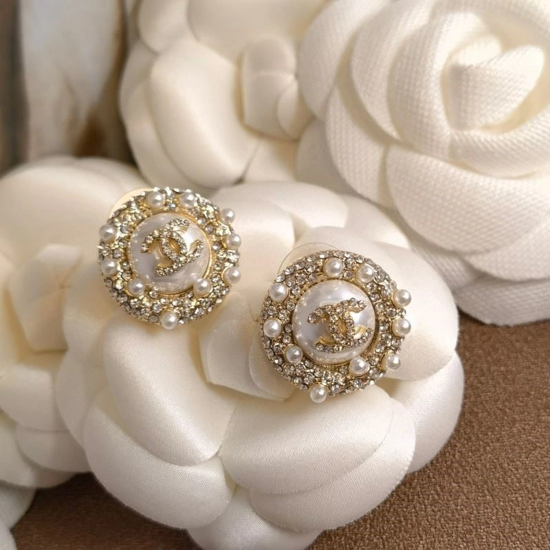 Trendy Chanel Earrings 224783