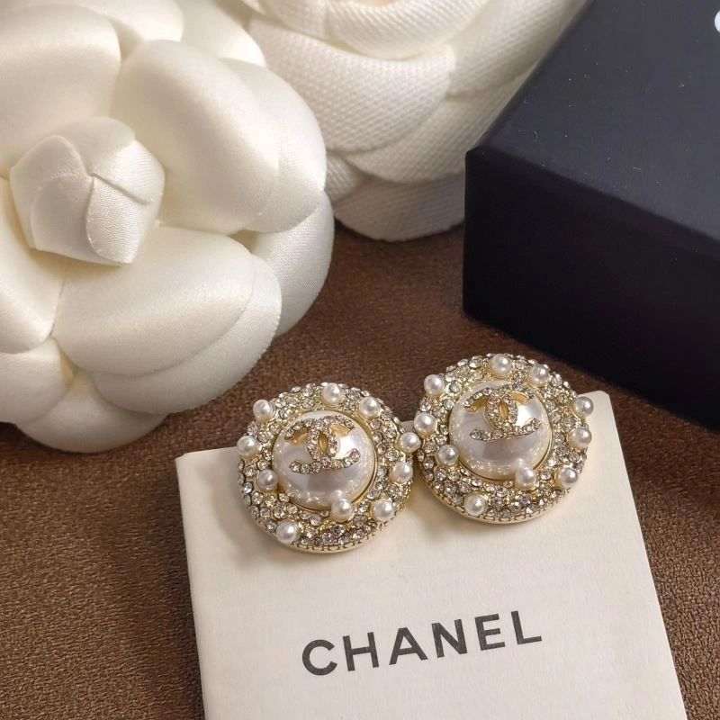 Trendy Chanel Earrings 224783