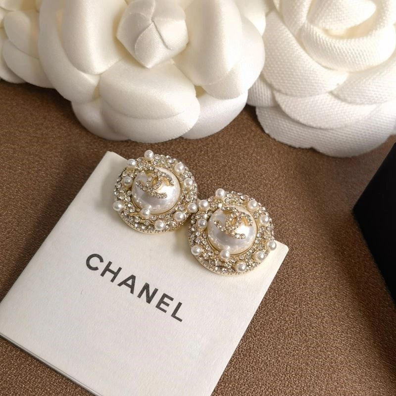 Trendy Chanel Earrings 224783