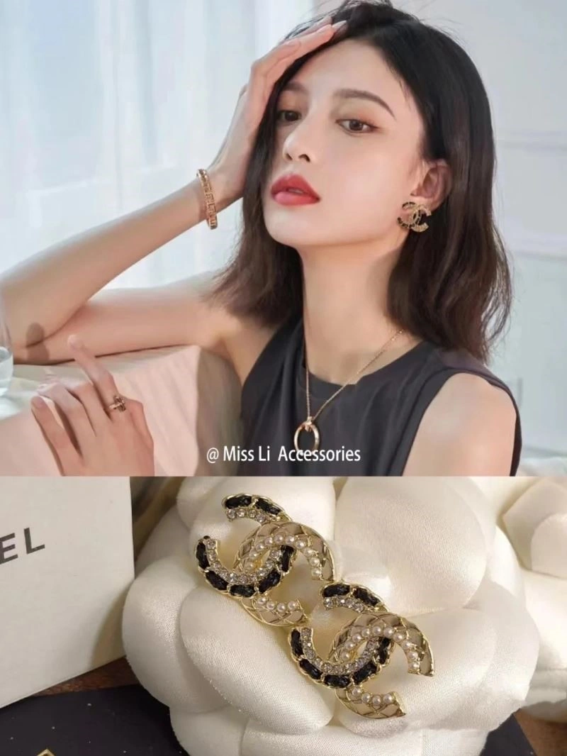 Stretchable Chanel Earrings 224779