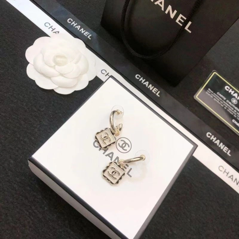 TechFriendly Chanel Earrings 224767