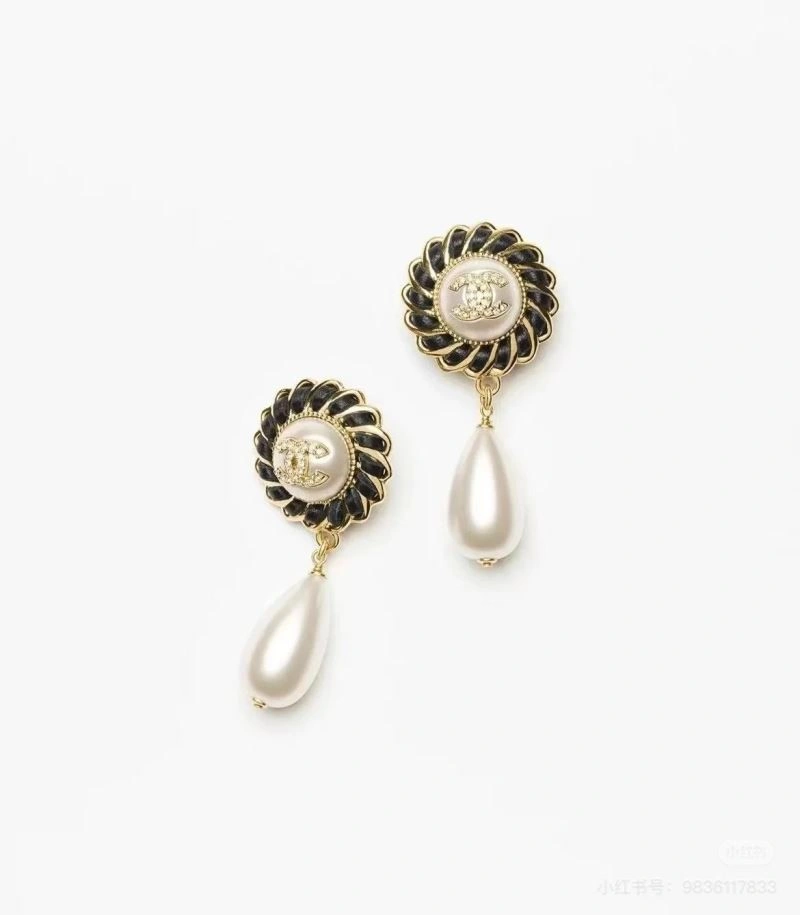 Chanel Earrings Packable 224768