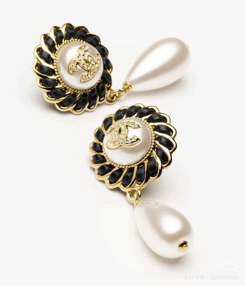 Chanel Earrings Packable 224768