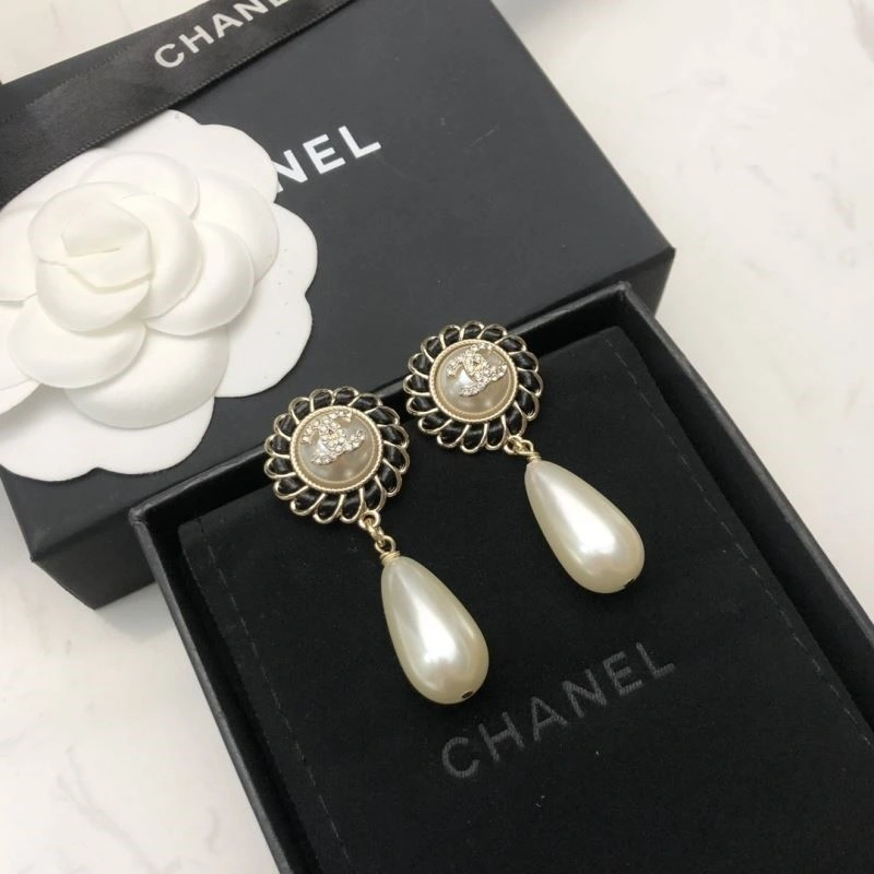 Chanel Earrings Packable 224768