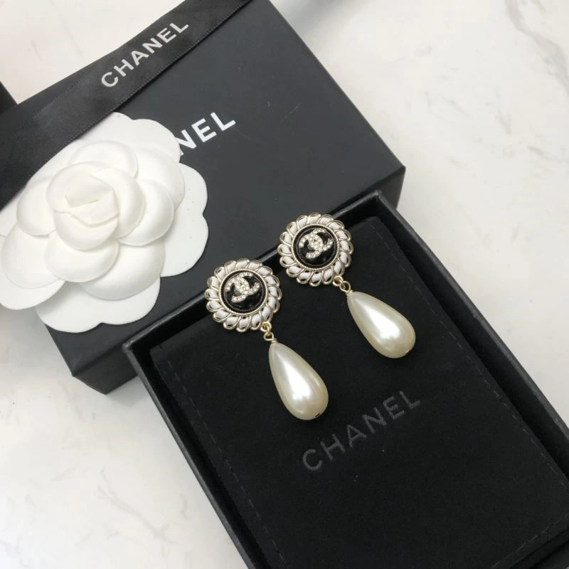 Chanel Earrings Packable 224768