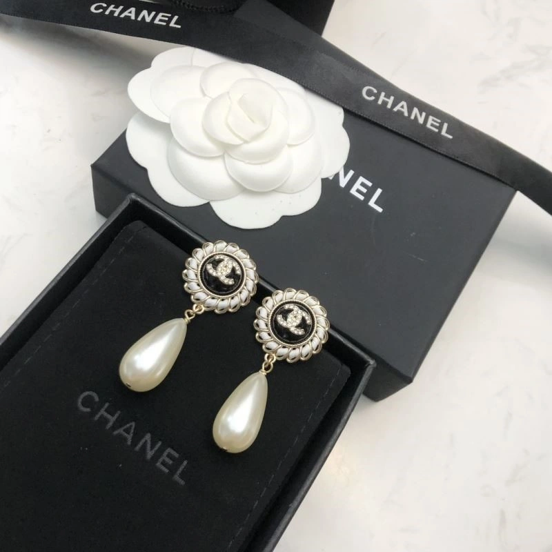 Chanel Earrings Packable 224768