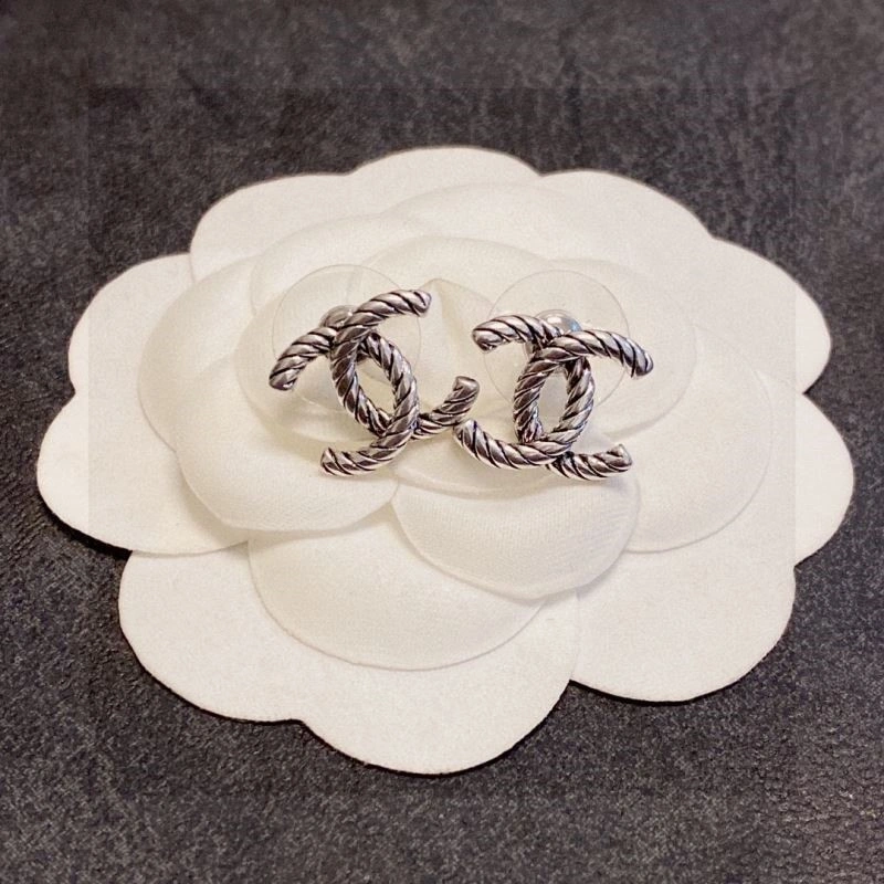 Chanel Earrings Efficient 224755