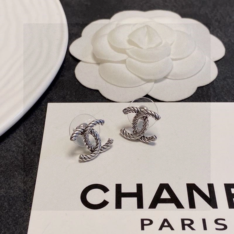 Chanel Earrings Efficient 224755