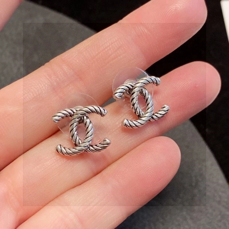 Chanel Earrings Efficient 224755