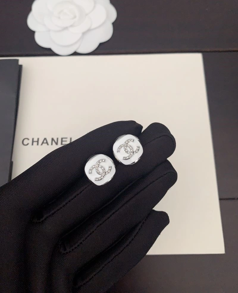 Chanel Earrings Breathable 224311