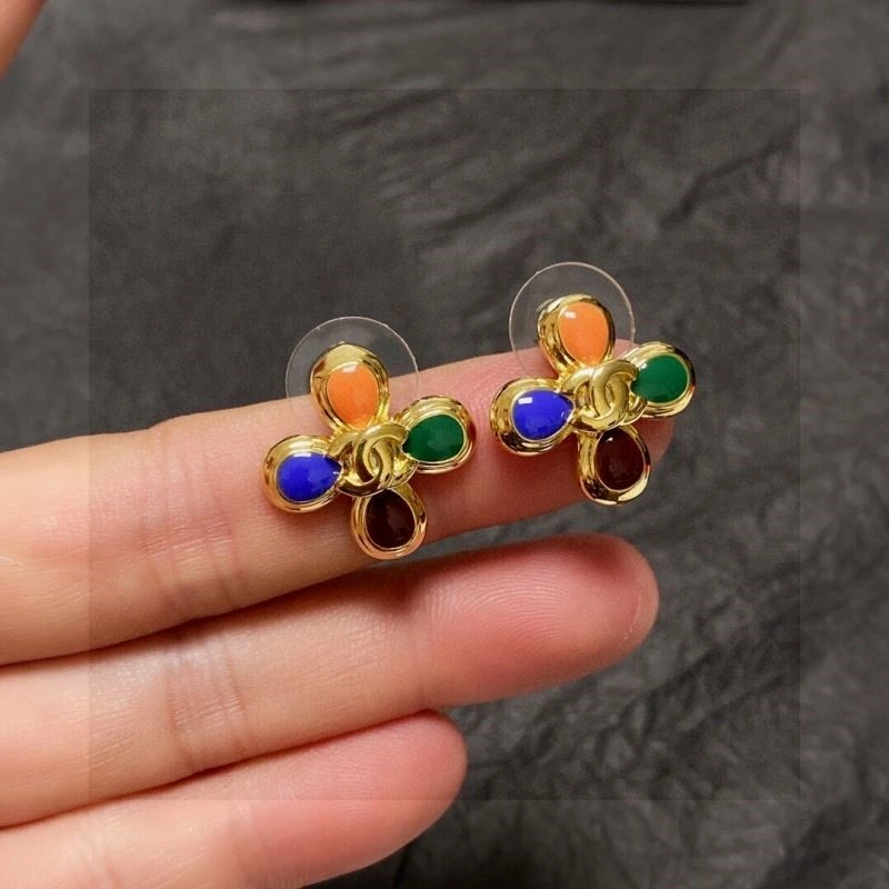 Unisex Chanel Earrings 224308