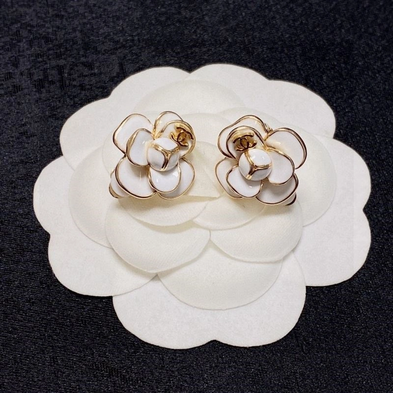 Versatile Chanel Earrings 224299