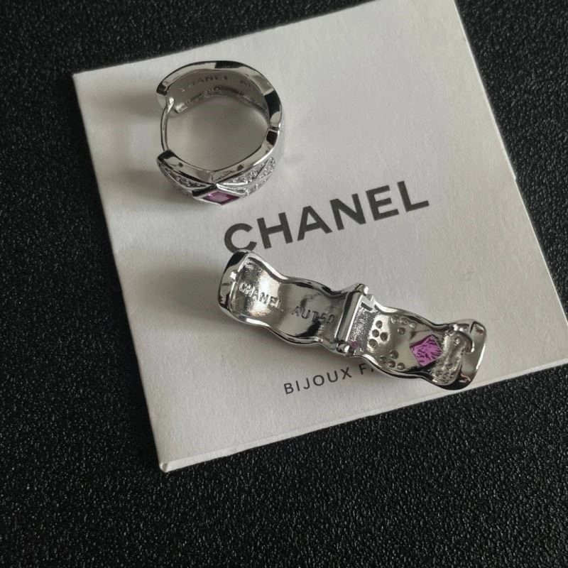 HighPerformance Chanel Earrings 224288