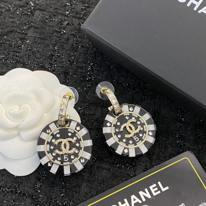 Chanel Earrings Lightweight 224302