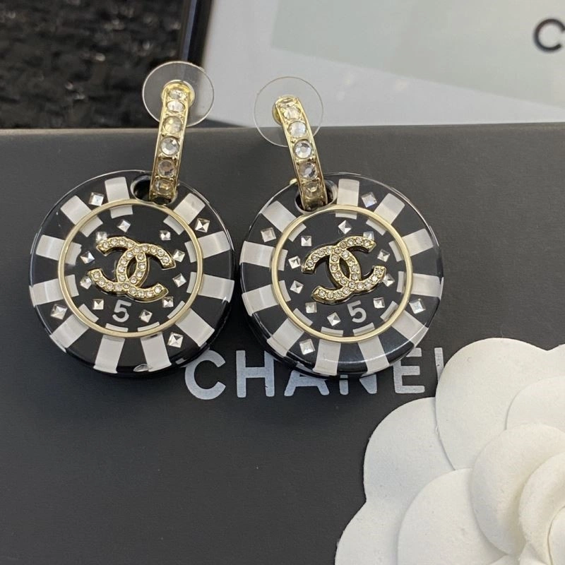 Chanel Earrings Lightweight 224302