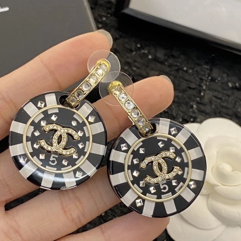 Chanel Earrings Lightweight 224302