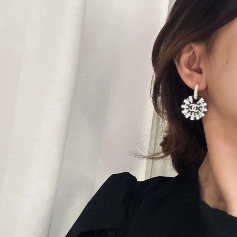 Chanel Earrings Lightweight 224302
