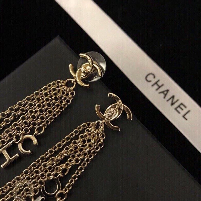 EyeCatching Chanel Earrings 224281