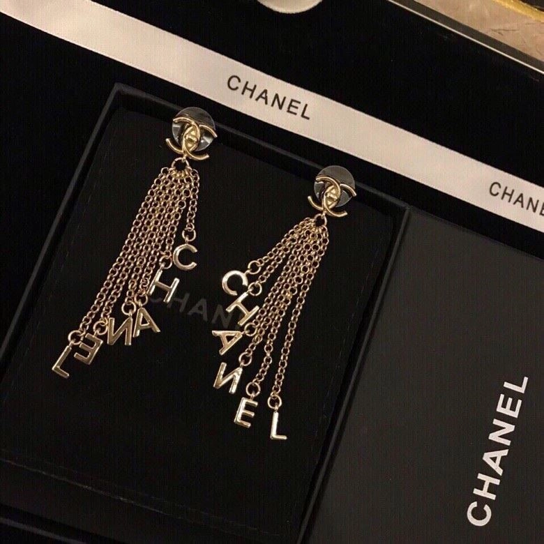 EyeCatching Chanel Earrings 224281