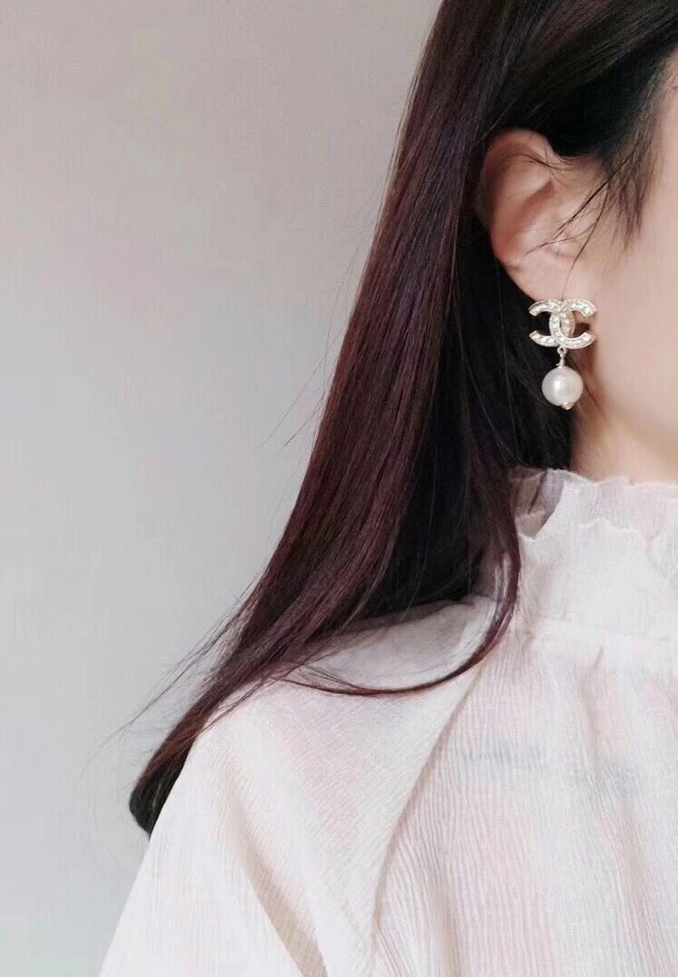Chanel Earrings Trendsetting 224286