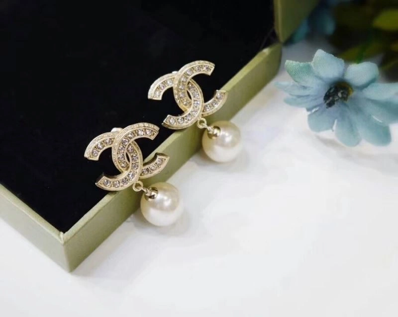 Chanel Earrings Trendsetting 224286