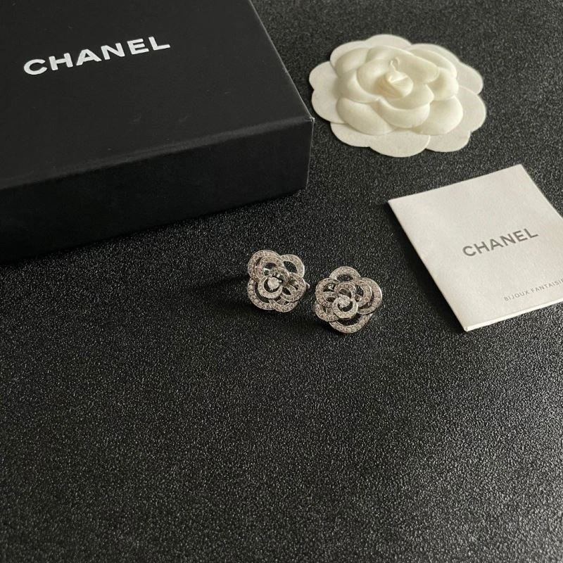 Breathable Chanel Earrings 224276