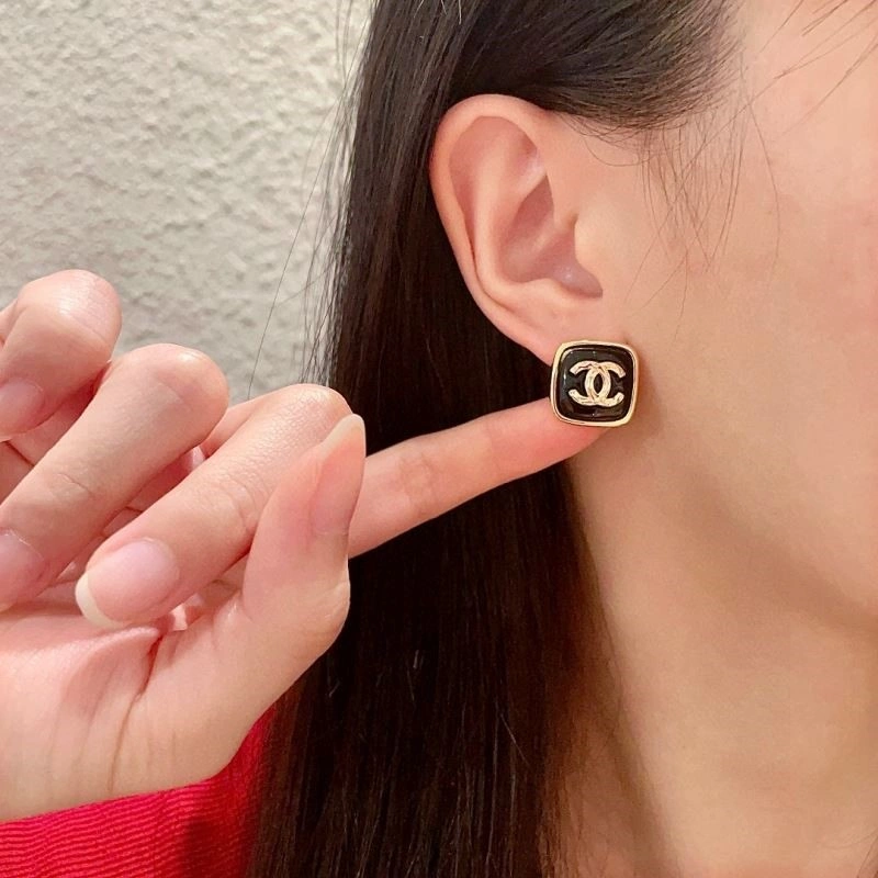 Premium Chanel Earrings 224279
