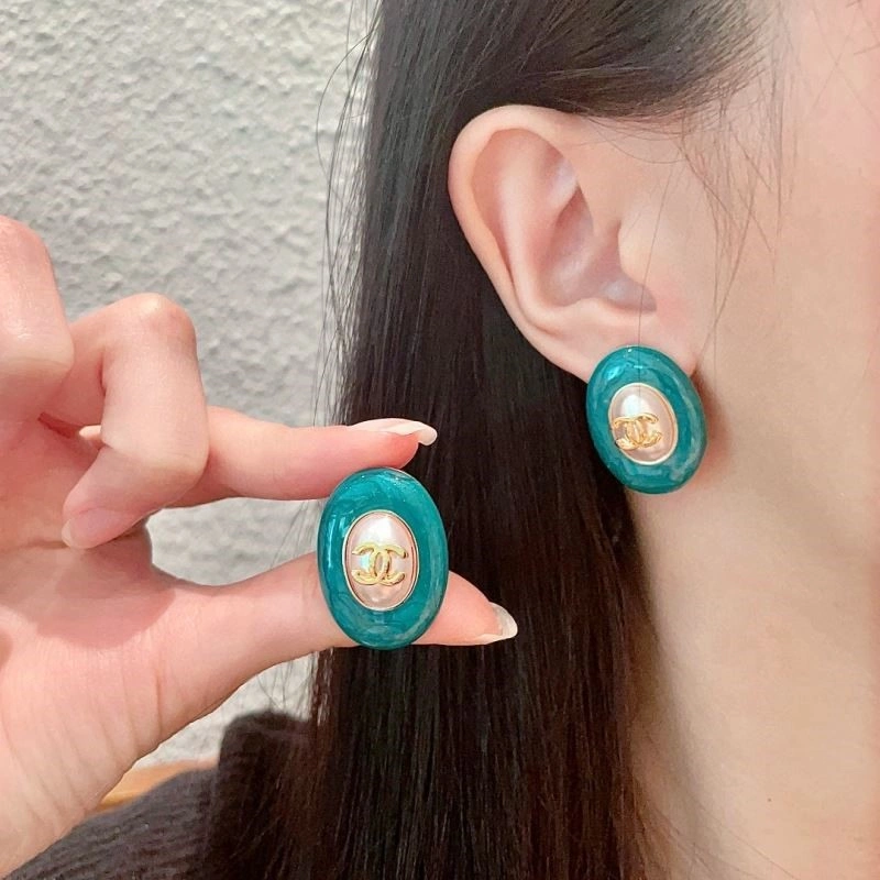 Affordable Chanel Earrings 224310