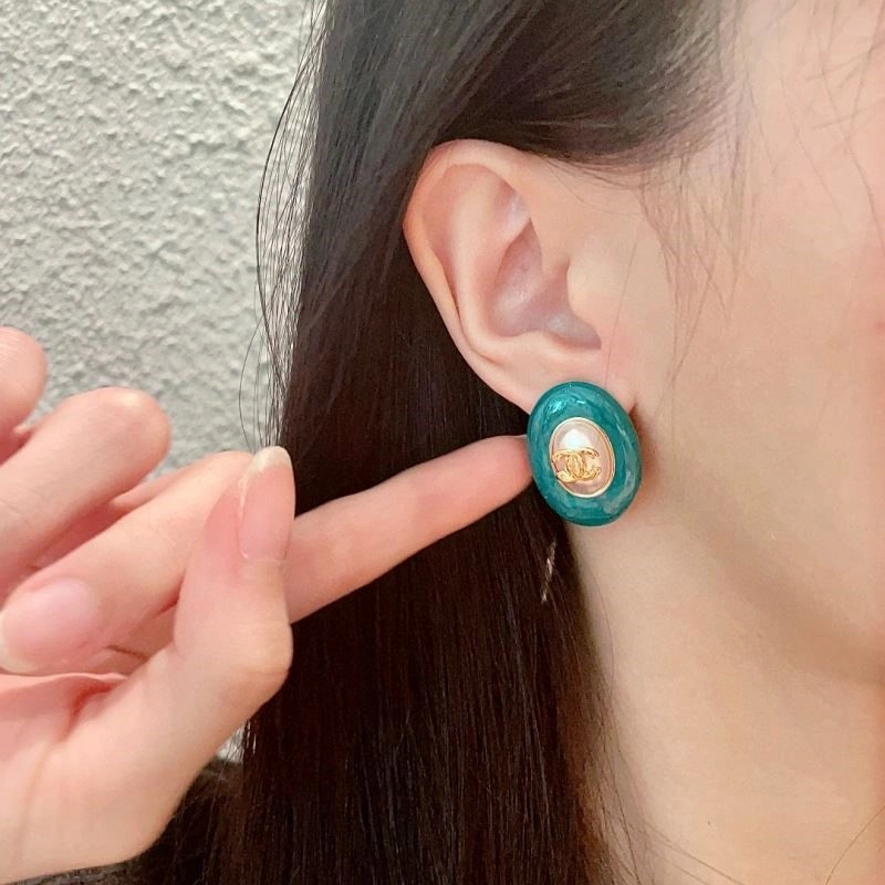 Affordable Chanel Earrings 224310