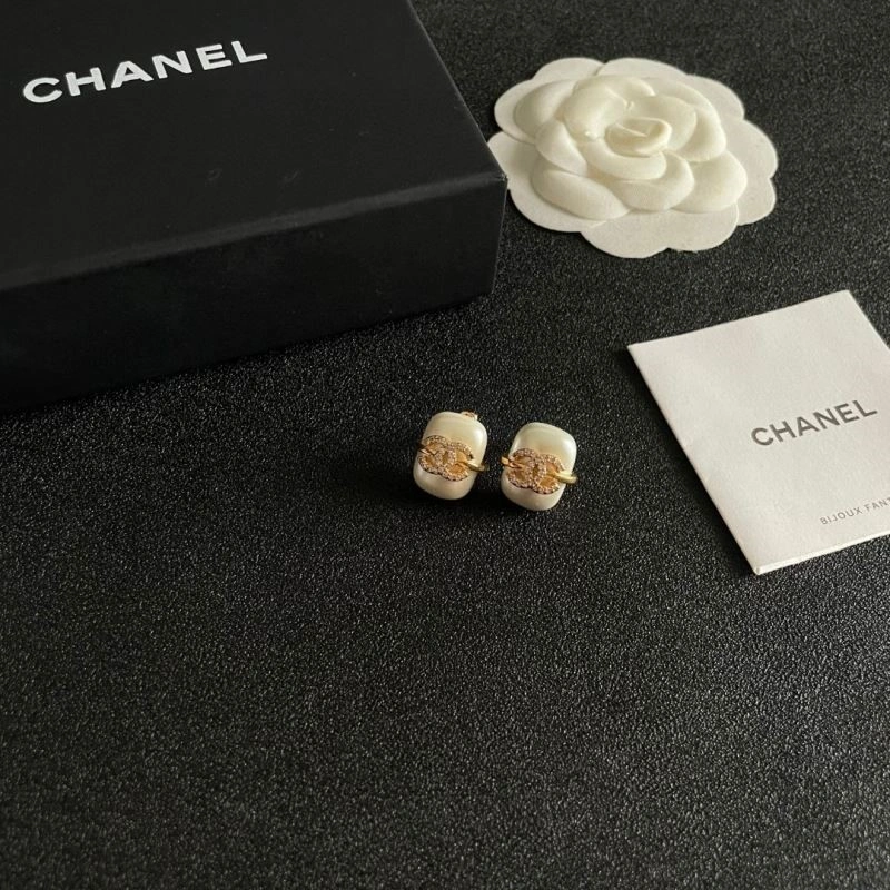 FreshLook Chanel Earrings 224230